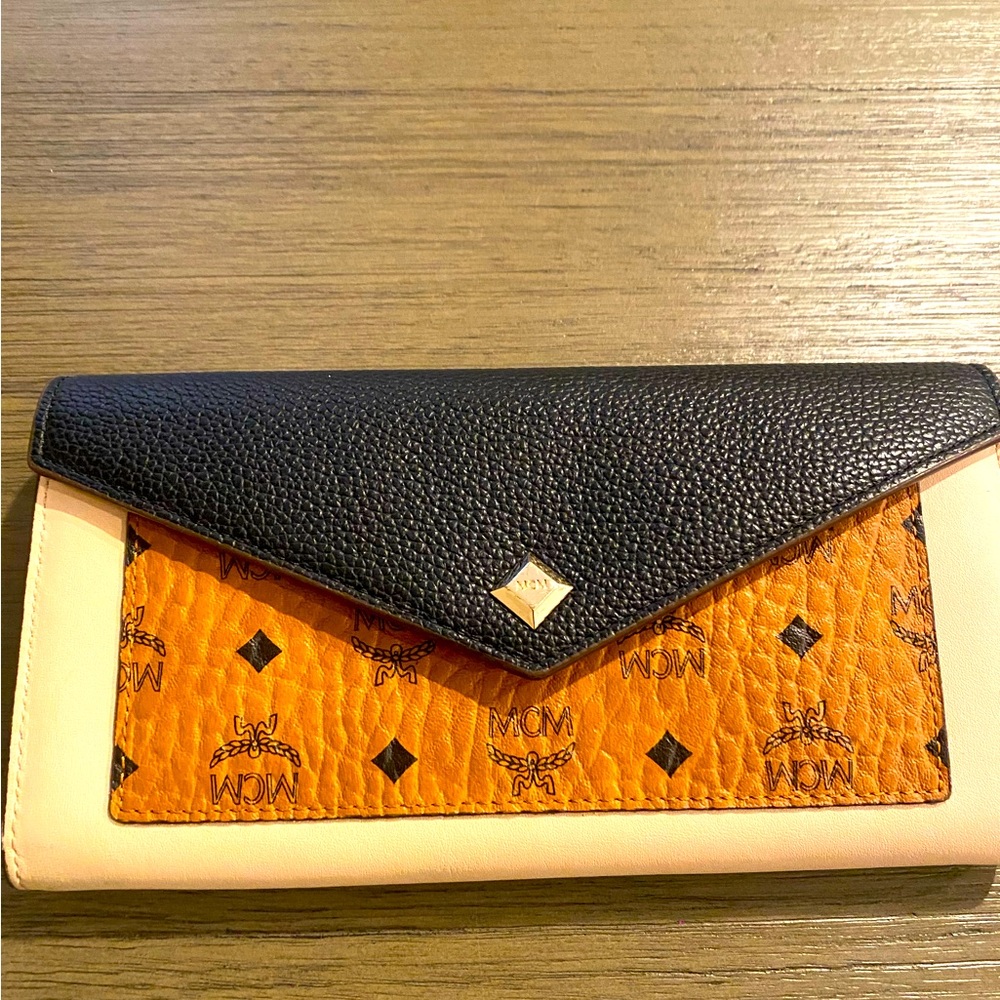 MCM Wallet On Chain